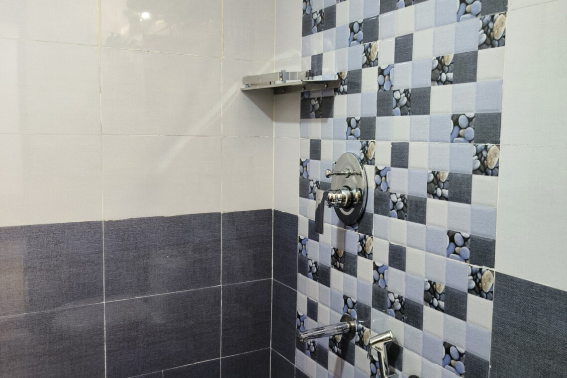 Bathroom with Shower, Towel Rack, Guest Amenities Rack